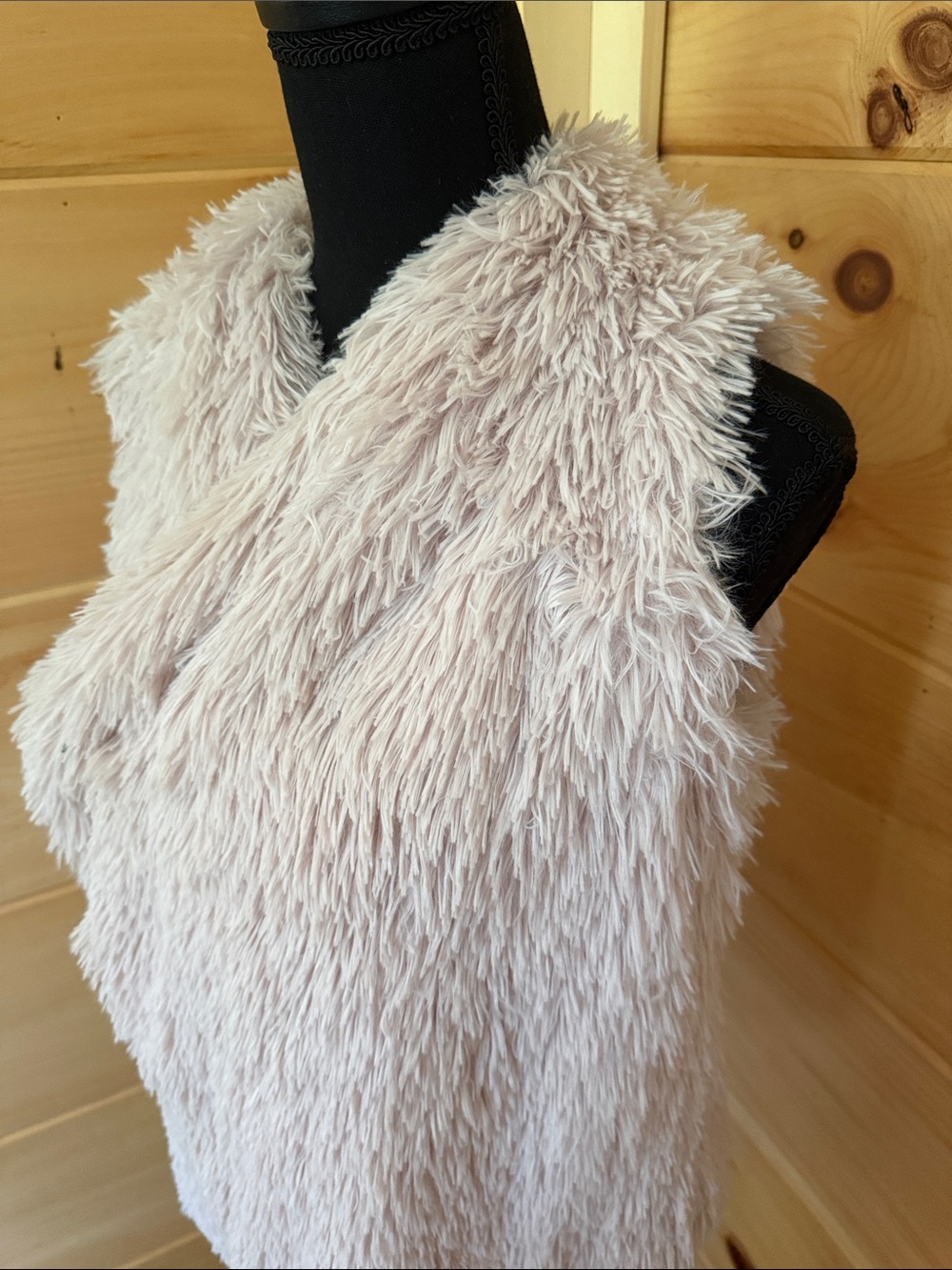 Plush Open-Front Faux Fur Vest in Blush - Picture 7 of 11